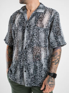 Camicia leggerissima a MM in fantasia pitonata con collo bowling CAM7740 Grigia (4)