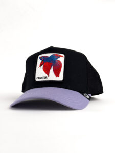 GOORIN BROS Cappellino nero con becca viola e patch in pelle bianca stampa Pesce FIGHTER (1)