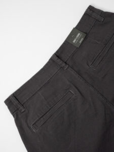 ONLY&SONS Bermuda con tasconi laterali CAM 22016689 Grey Pinstripe (3)