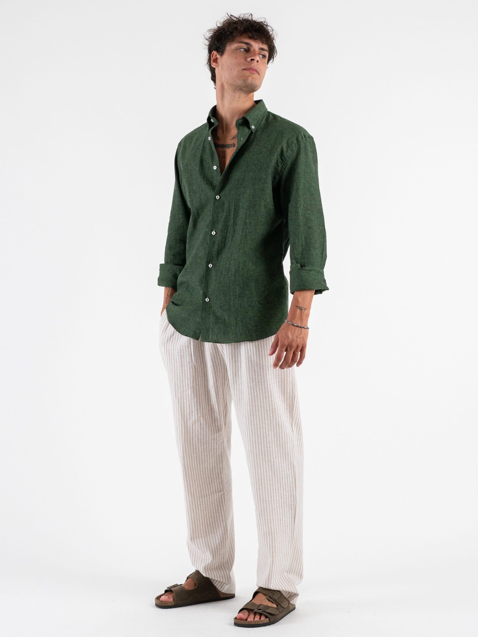 AKIRO Camicia tinta unita in lino DM0129 Verdone Prezzo 0 00 Estasi Fashion