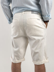 BERNA Bermuda in jeans con pences e rotture chiuse 220174 Latte (1)
