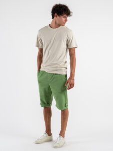 BERNA Bermuda in jeans con pences e rotture chiuse 220174 Verde (1)