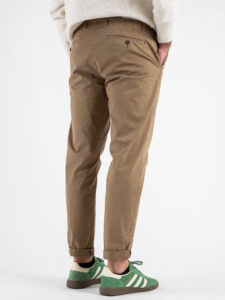BERNA Pantalone chinos in cotone 246225 Cammello (7)
