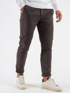 BERNA Pantalone chinos in cotone 246225 Castagna (2)