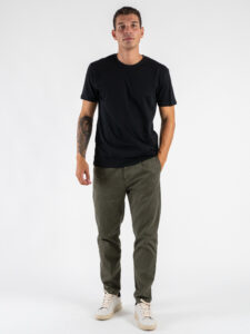 BERNA Pantalone cropped morbido con pinces 246097 Avocado (8)