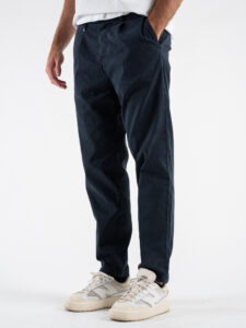 BERNA Pantalone cropped morbido con pinces 246097 Blu (4)