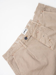 BERNA Pantalone cropped morbido con pinces 246097 Coloniale (9)