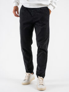 BERNA Pantalone cropped morbido con pinces 246097 Nero (4)
