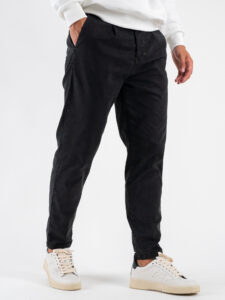 BERNA Pantalone cropped morbido con pinces 246097 Nero (6)