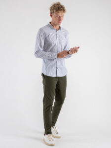 BL.11 Camicia in cotone con colletto e riga a bastoncino 42310430 Azzurro (1)