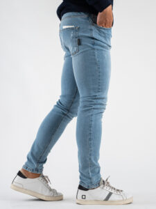 BL11 Jeans vestibilità slim fit con piccole graffiature 05BL Azzurro Chiaro (7)