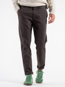 BL11 Pantalone chinos basico autunnoinverno BISIO Castagna (4)