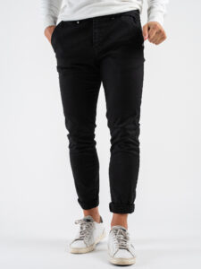 BL11 Pantalone cropped con pinces CALLEJON Nero (2)
