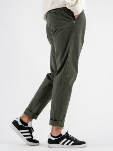 BL11 Pantalone cropped con pinces CALLEJON Verde (6)