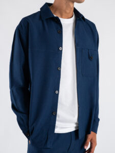 Coordinato Camicia con tasca frontale + Pantalone baggy fit con coulisse 7760 Blu (4)