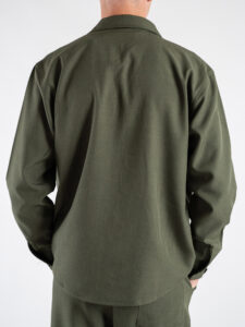 Coordinato Camicia con tasca frontale + Pantalone baggy fit con coulisse 7760 Verde (6)