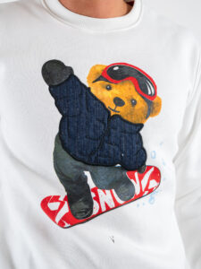 V2 Felpa girocollo felpata con stampa snowboard TEDDY29 Panna (2)