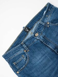 V2 Jeans blu slim con patch fiorata sulla tasca posteriore NEW YORK Blu Denim223