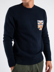 V2 Maglione girocollo misto lana con taschino stampa atzeco MAO Blu (2)