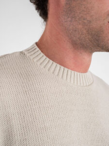V2 Maglione girocollo misto lana con taschino stampa atzeco MAO Burro (3)