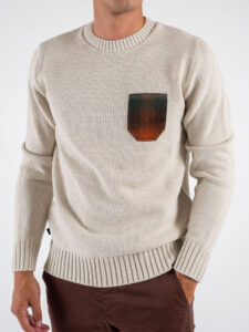 V2 Maglione girocollo misto lana con taschino stampa degradè MAO Burro (2)