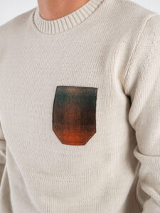 V2 Maglione girocollo misto lana con taschino stampa degradè MAO Burro (3)