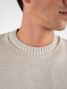 V2 Maglione girocollo misto lana con taschino stampa degradè MAO Burro (4)