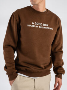 BERNA Felpa girocollo con stampa schiena e scritta frontale A GOOD DAY Cioccolato (1)