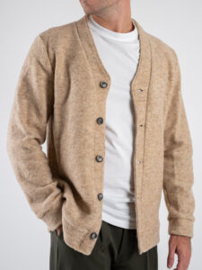 BL11 Cardigan in lana cotta con bottoni REF Beige (2)
