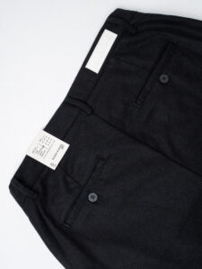 BL11 Pantalone in misto lana da abito morbido con bottone e coulisse BL23690001 Nero (9)