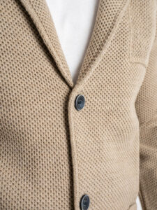 V2 Giacca in maglia misto lana lavorata occhio di pernice monopetto con pochette GUOPE Tortora (1)