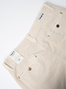 BERNA Pantalone in velluto a costine con tasca alla francese 246099 Panna (1)