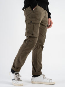 BL11 Pantalone cargo con tasconi laterali e tasca alla francese 32270480 Army (4)