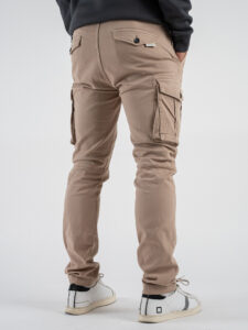 BL11 Pantalone cargo con tasconi laterali e tasca alla francese 32270480 Sabbia (6)