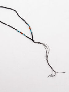 Collana Unisex fatta a mano Nepal buddista effetto lucido 74LC NeroAzzurroArancio