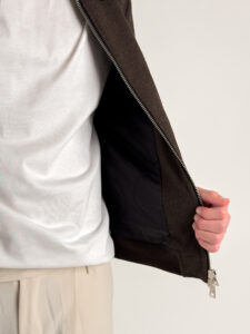 Cappotto corto con tasche frontali e zip 6826GC Marrone (5)