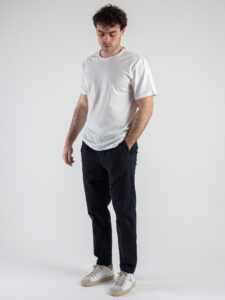 BERNA Pantalone chino cropped morbido con pinces 246384 Blu (3)