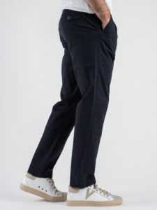 BERNA Pantalone chino cropped morbido con pinces 246384 Blu (6)