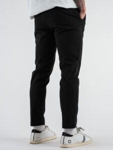 BERNA Pantalone chino cropped morbido con pinces 246384 Nero (6)