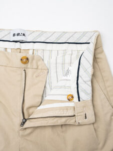 BERNA Pantalone chino cropped morbido con pinces 246384 Sabbia (8)