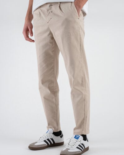 BERNA Pantalone cropped morbido con pinces 246097 Gesso