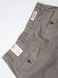 BERNA Pantalone cropped morbido con pinces 246097 Tortora (1)