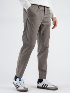BERNA Pantalone cropped morbido con pinces 246097 Tortora (5)