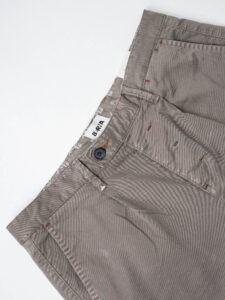 BERNA Pantalone cropped morbido con pinces 246097 Tortora (9)