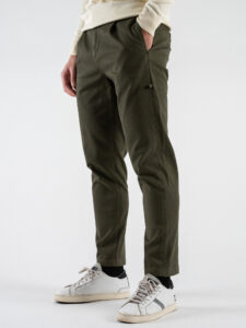 BERNA Pantalone cropped operato con pinces 246096 Avocado (3)