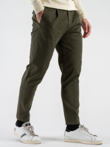 BERNA Pantalone cropped operato con pinces 246096 Avocado (4)