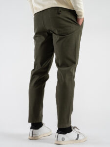 BERNA Pantalone cropped operato con pinces 246096 Avocado (6)