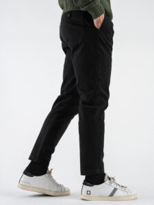 BERNA Pantalone cropped operato con pinces 246096 Nero (2)