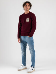 V2 Jeans azzurro slim con patch fiorata sulla tasca posteriore NEW YORK Blu Denim (4)