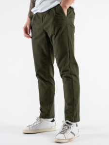 BERNA Pantalone chino cropped morbido con pinces 246384 Sottobosco (3)
